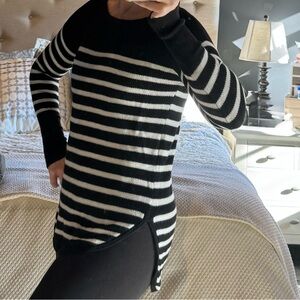 Banana Republic Black and White Knit Top